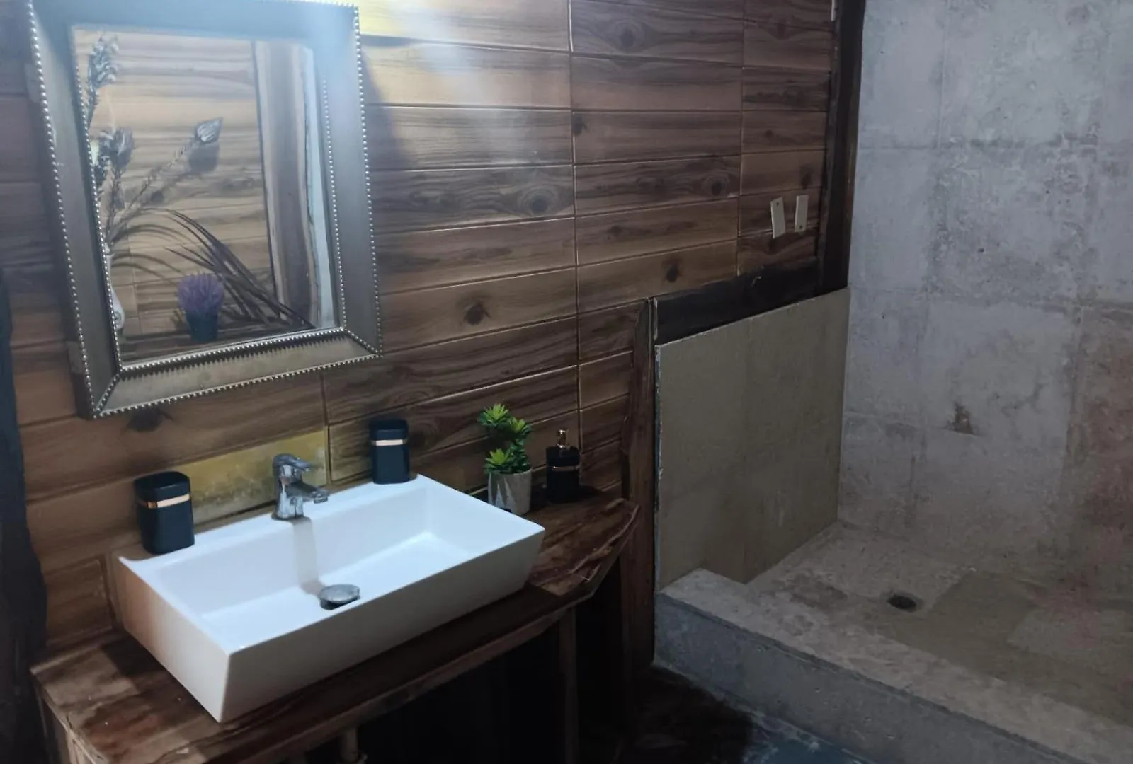구아야카네스 1Vida Bar Restaurante B&B